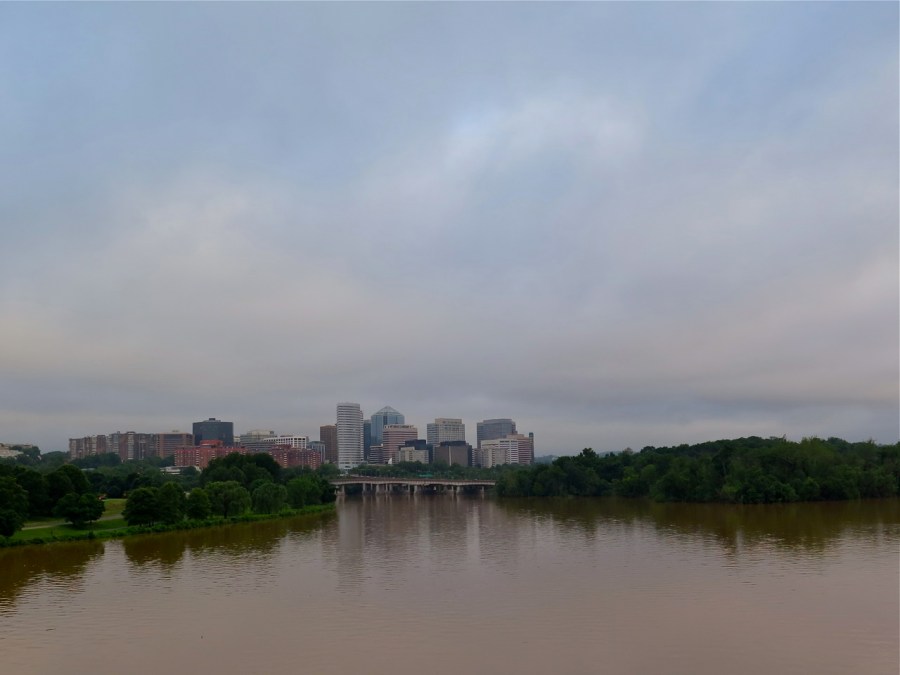 Departing Rosslyn at 6.45am - dirty clouds overhead